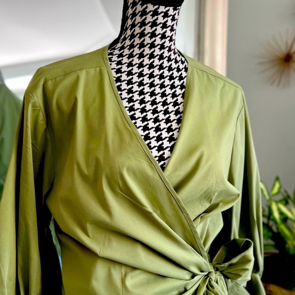 NY&C deep v neck wrap blouse - Picture 2 of 6